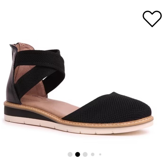 Me Too Shoes - Me Too Rory Closed Toe Ankle Strap Flats Size 7M Black, Tan, Cream like new